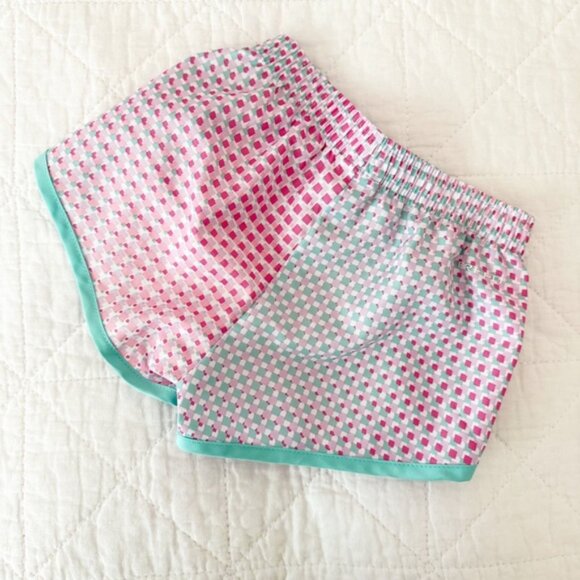 NEW Nike Kids Dri-FIT Pink White Checkered Shorts Green Accents 24 Months NWOT - Picture 4 of 4